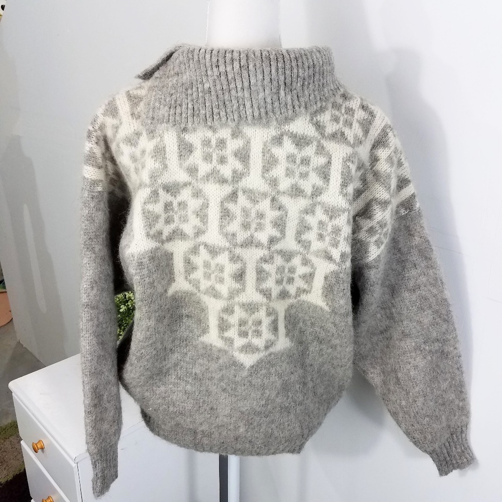 Hilda Ltd. Vintage Icelandic Wool Gray Sweater - Picture 4 of 6
